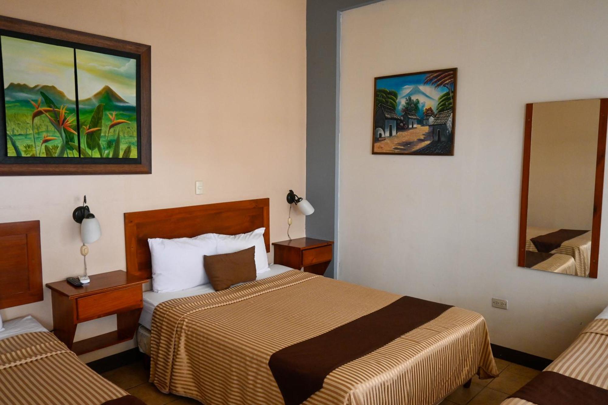 Hotel Las Colinas La Fortuna Exterior foto